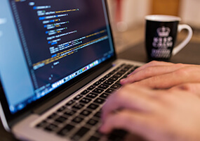 武漢新華電腦學(xué)校 湖北退役士兵定點培訓(xùn)機構(gòu)，助力計算機軟件開發(fā)人才培養(yǎng)